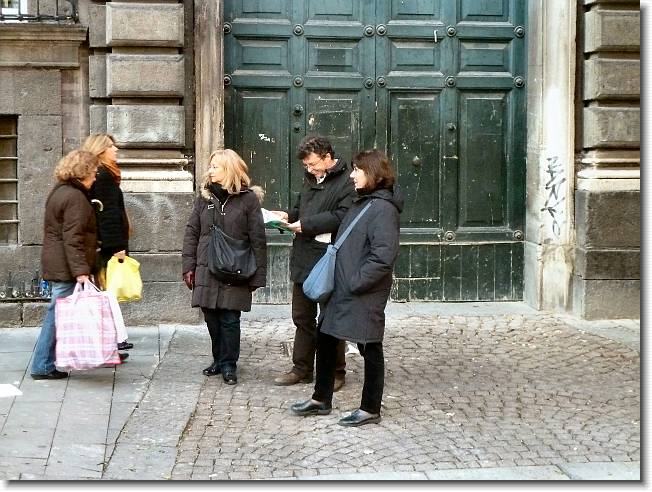Clicca per scorrere le foto originali ingrandite