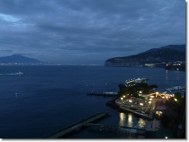 Clicca per scorrere le foto originali ingrandite