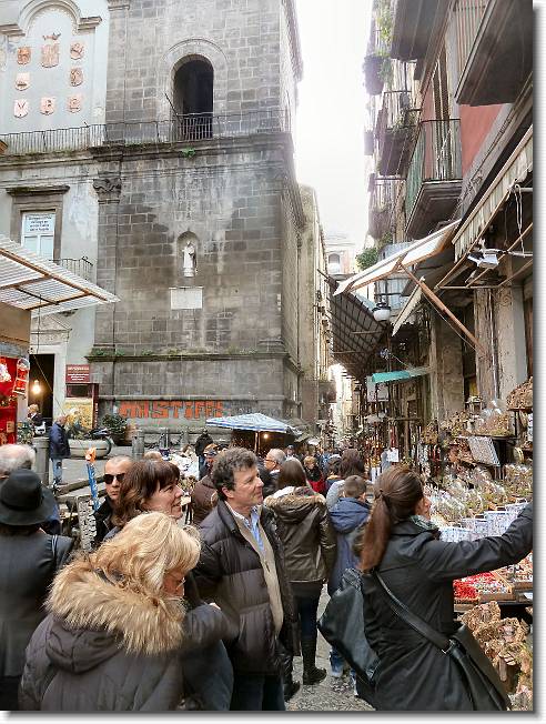 Clicca per scorrere le foto originali ingrandite