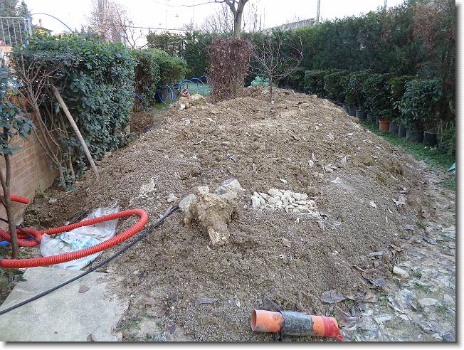 Clicca per scorrere le foto originali ingrandite