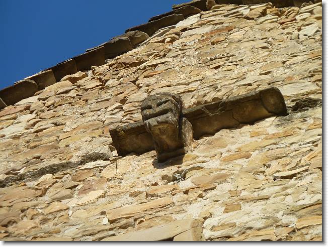 Clicca per scorrere le foto originali ingrandite