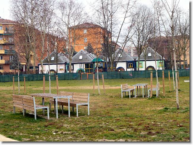 Clicca per scorrere le foto originali ingrandite