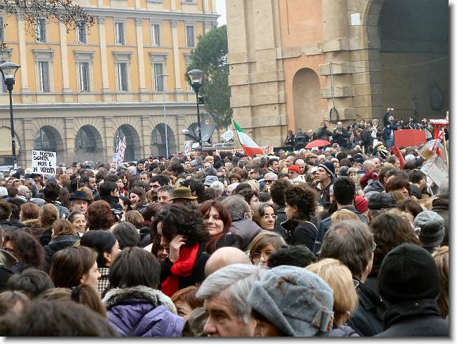 Clicca per scorrere le foto originali ingrandite