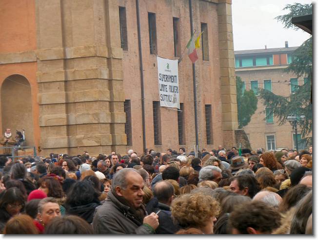 Clicca per scorrere le foto originali ingrandite