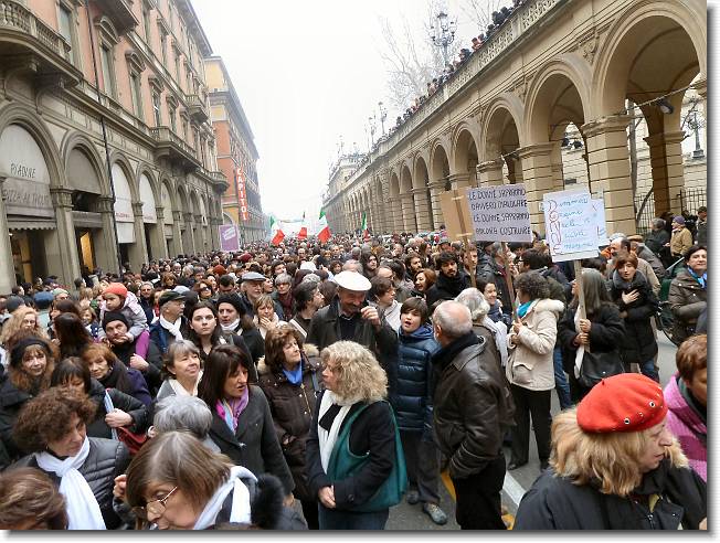 Clicca per scorrere le foto originali ingrandite
