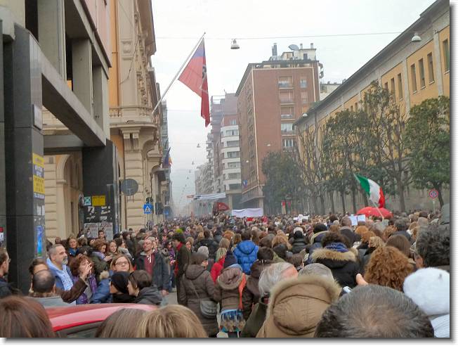 Clicca per scorrere le foto originali ingrandite