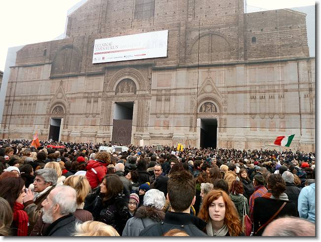 Clicca per scorrere le foto originali ingrandite