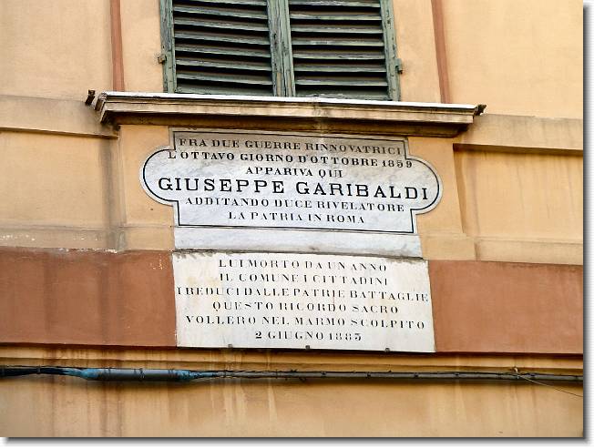Clicca per scorrere le foto originali ingrandite