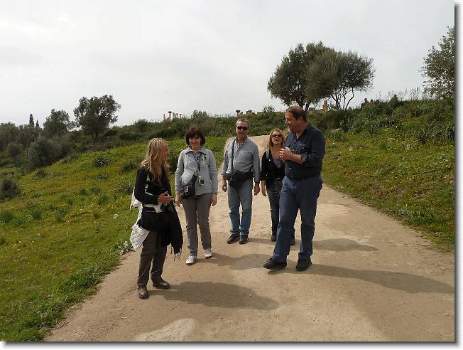 Clicca per scorrere le foto originali ingrandite