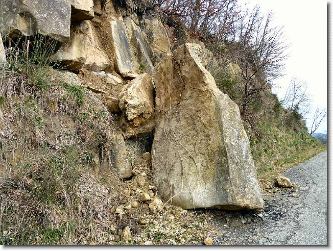 Clicca per scorrere le foto originali ingrandite