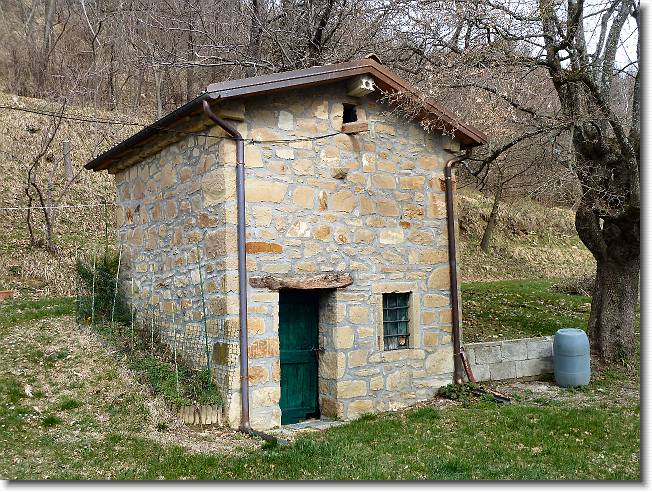 Clicca per scorrere le foto originali ingrandite