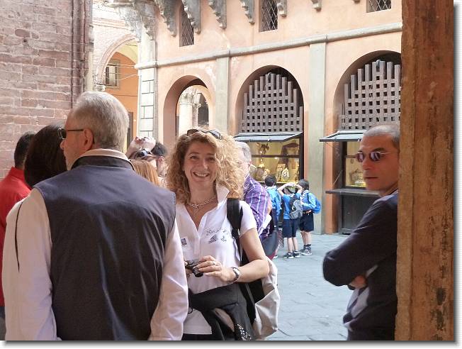 Clicca per scorrere le foto originali ingrandite