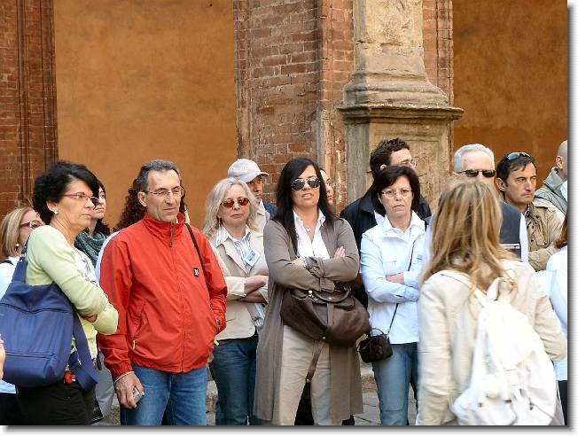 Clicca per scorrere le foto originali ingrandite