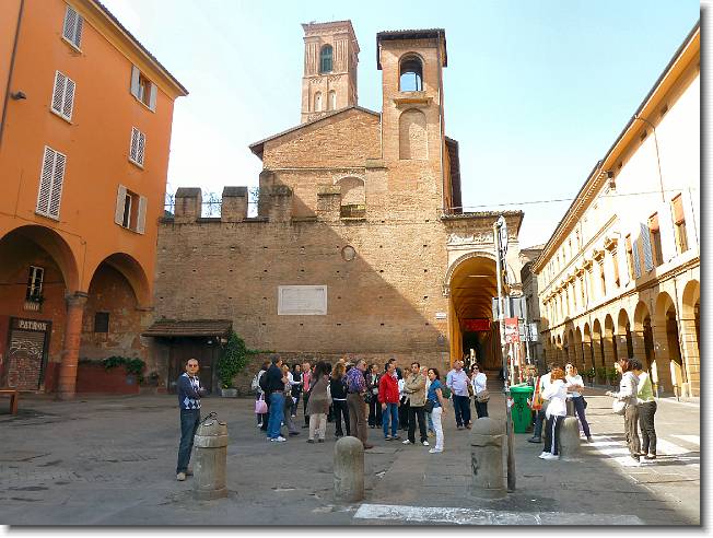 Clicca per scorrere le foto originali ingrandite