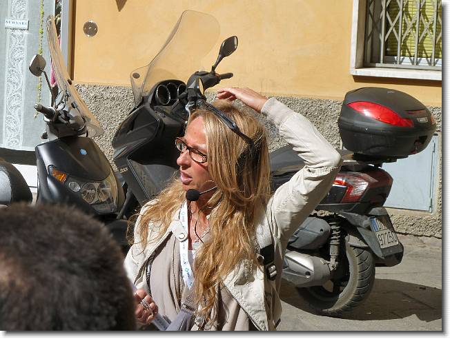 Clicca per scorrere le foto originali ingrandite
