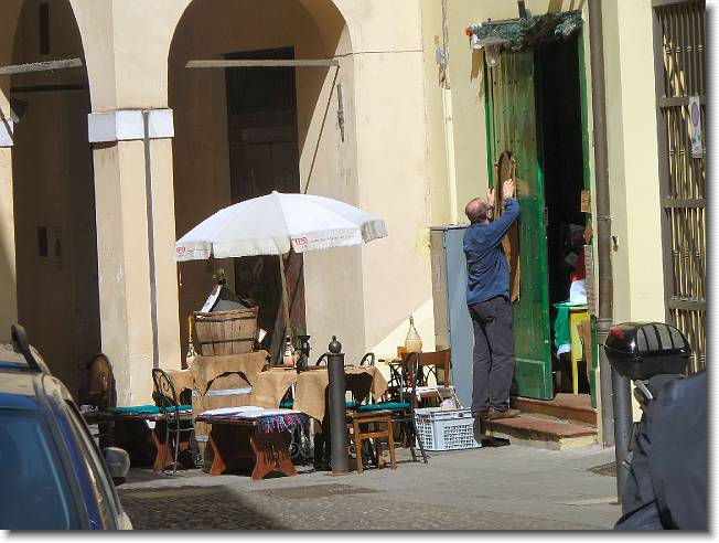 Clicca per scorrere le foto originali ingrandite