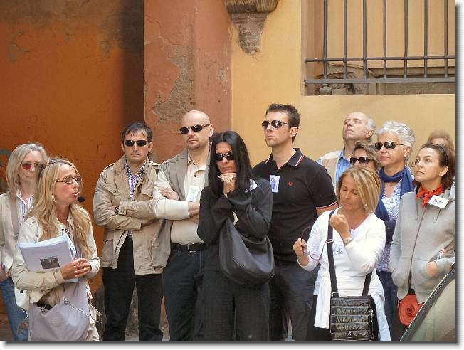 Clicca per scorrere le foto originali ingrandite