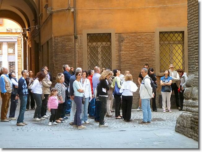 Clicca per scorrere le foto originali ingrandite