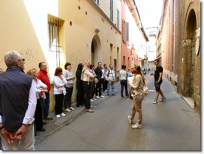 Clicca per scorrere le foto originali ingrandite
