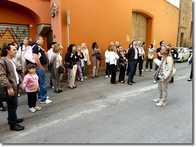 Clicca per scorrere le foto originali ingrandite