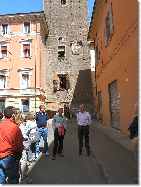 Clicca per scorrere le foto originali ingrandite