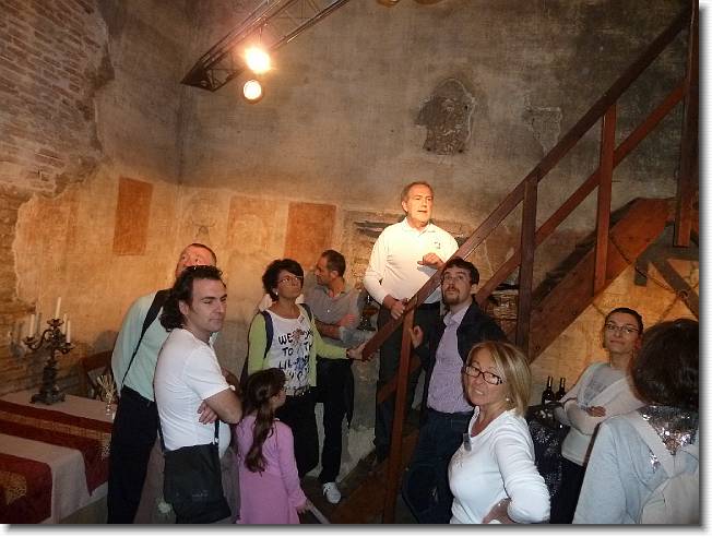 Clicca per scorrere le foto originali ingrandite