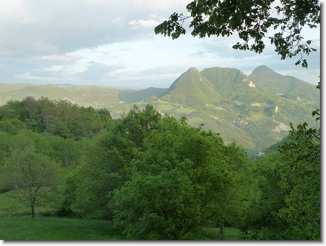 Clicca per scorrere le foto originali ingrandite