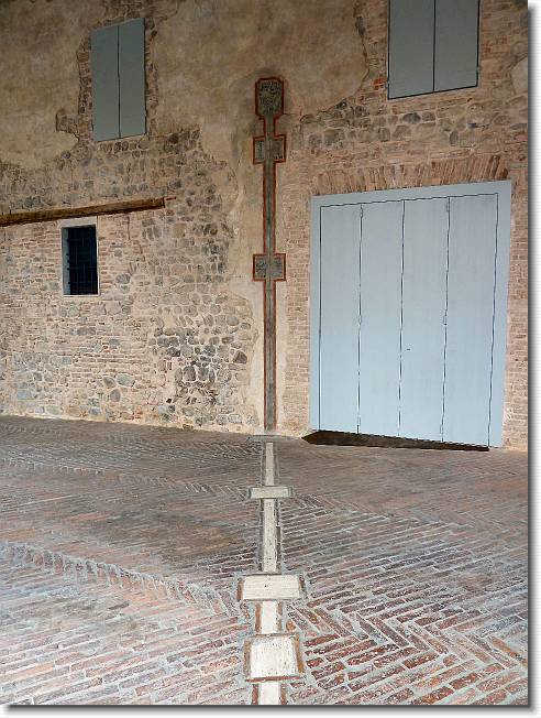 Clicca per scorrere le foto originali ingrandite