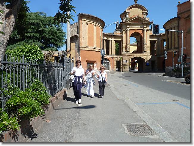 Clicca per scorrere le foto originali ingrandite