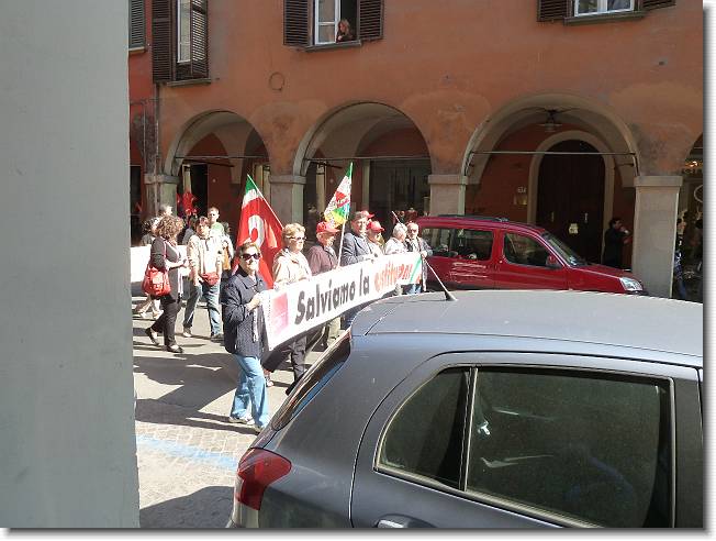 Clicca per scorrere le foto originali ingrandite