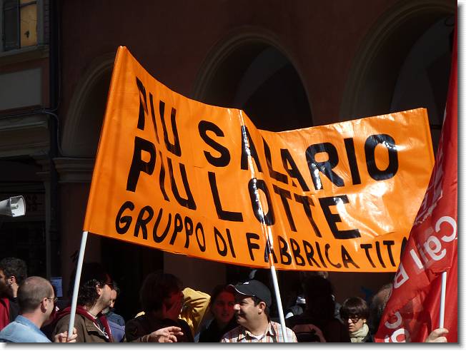 Clicca per scorrere le foto originali ingrandite