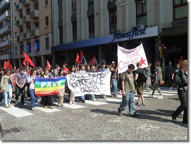 Clicca per scorrere le foto originali ingrandite