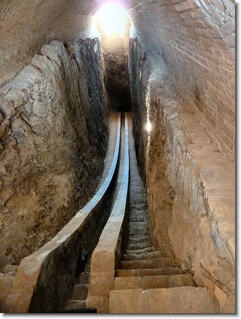 Clicca per scorrere le foto originali ingrandite