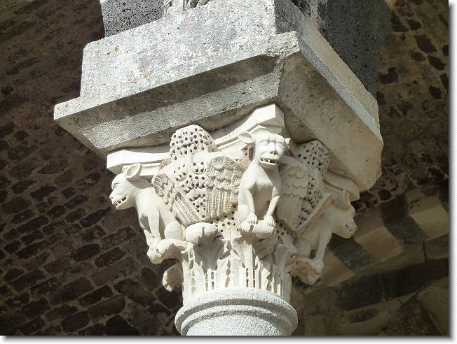 Clicca per scorrere le foto originali ingrandite