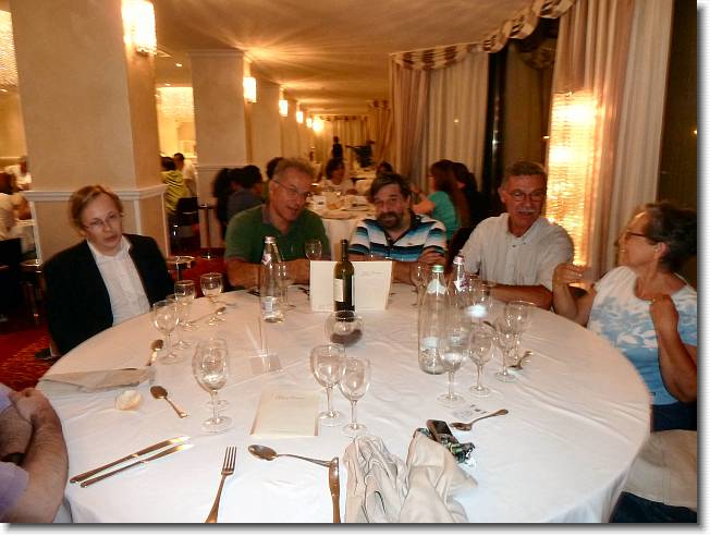 Clicca per scorrere le foto originali ingrandite