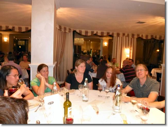 Clicca per scorrere le foto originali ingrandite