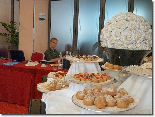 Clicca per scorrere le foto originali ingrandite