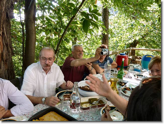 Clicca per scorrere le foto originali ingrandite