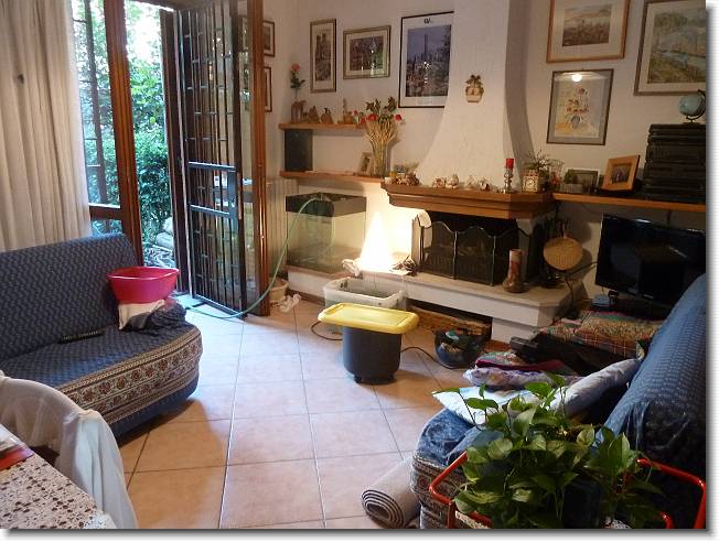 Clicca per scorrere le foto originali ingrandite