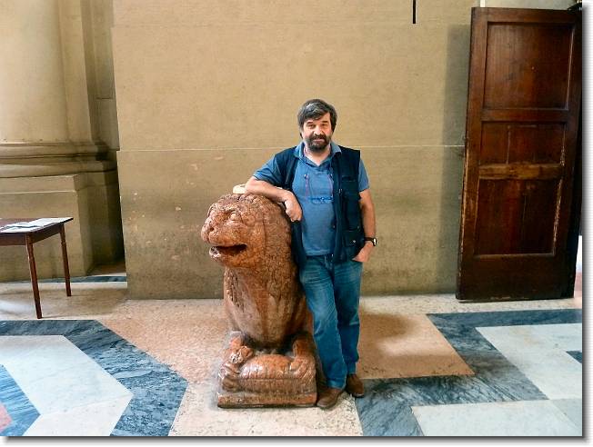 Clicca per scorrere le foto originali ingrandite