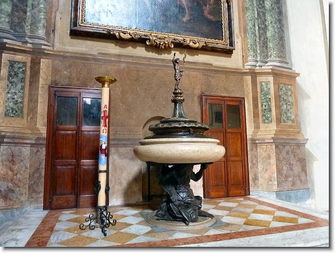 Clicca per scorrere le foto originali ingrandite