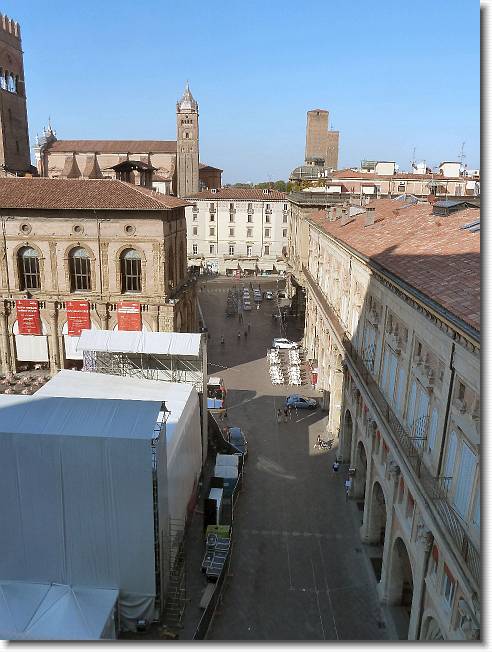 Clicca per scorrere le foto originali ingrandite