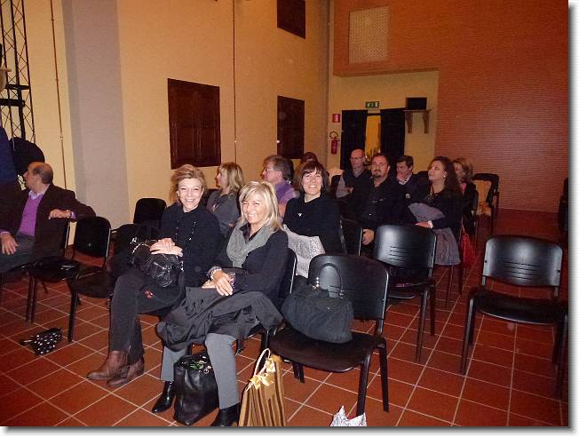 Clicca per scorrere le foto originali ingrandite