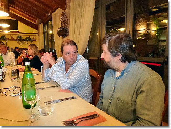 Clicca per scorrere le foto originali ingrandite