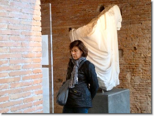 Clicca per scorrere le foto originali ingrandite