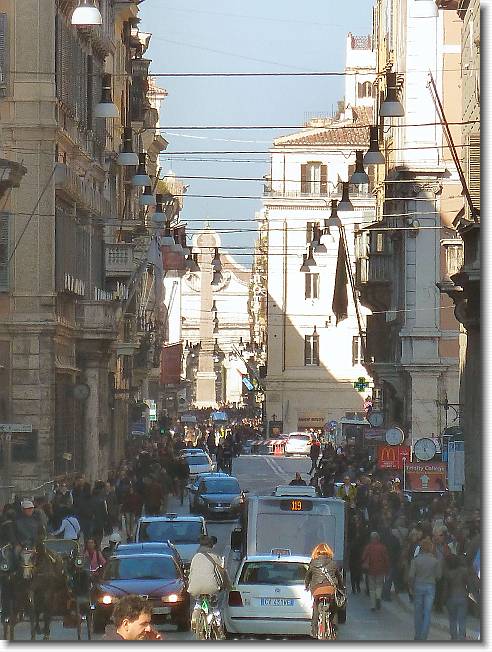 Clicca per scorrere le foto originali ingrandite