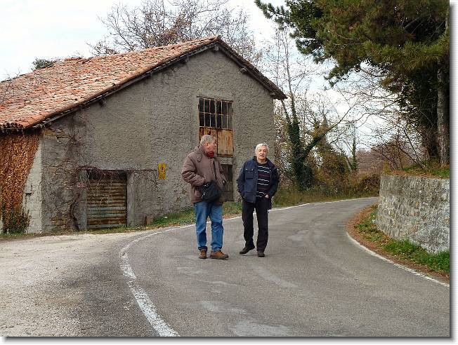 Clicca per scorrere le foto originali ingrandite