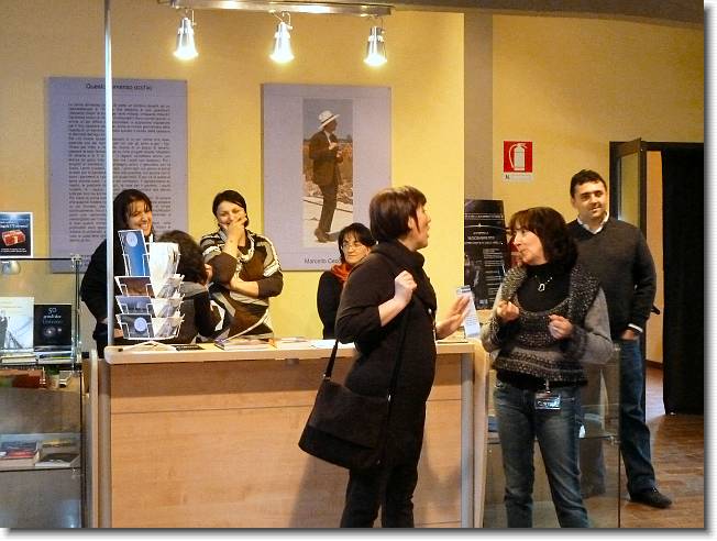 Clicca per scorrere le foto originali ingrandite
