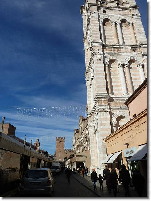 Clicca per scorrere le foto originali ingrandite