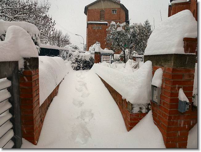 Clicca per scorrere le foto originali ingrandite
